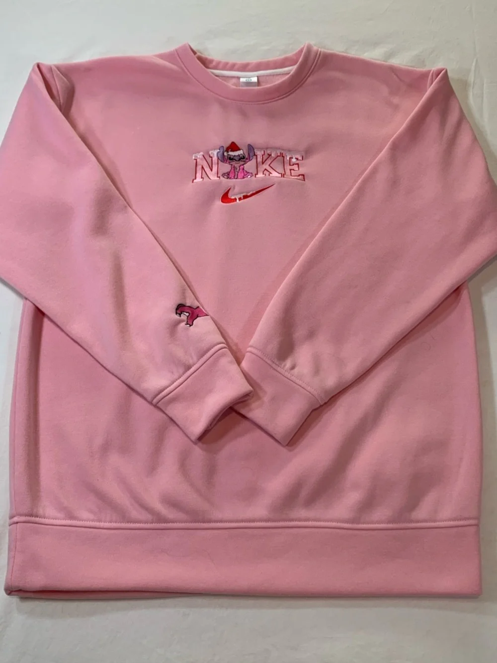 Nike Pink Embroidered Stitch Sweatshirt Large Y2K Christmas Crewneck Cozy Cute